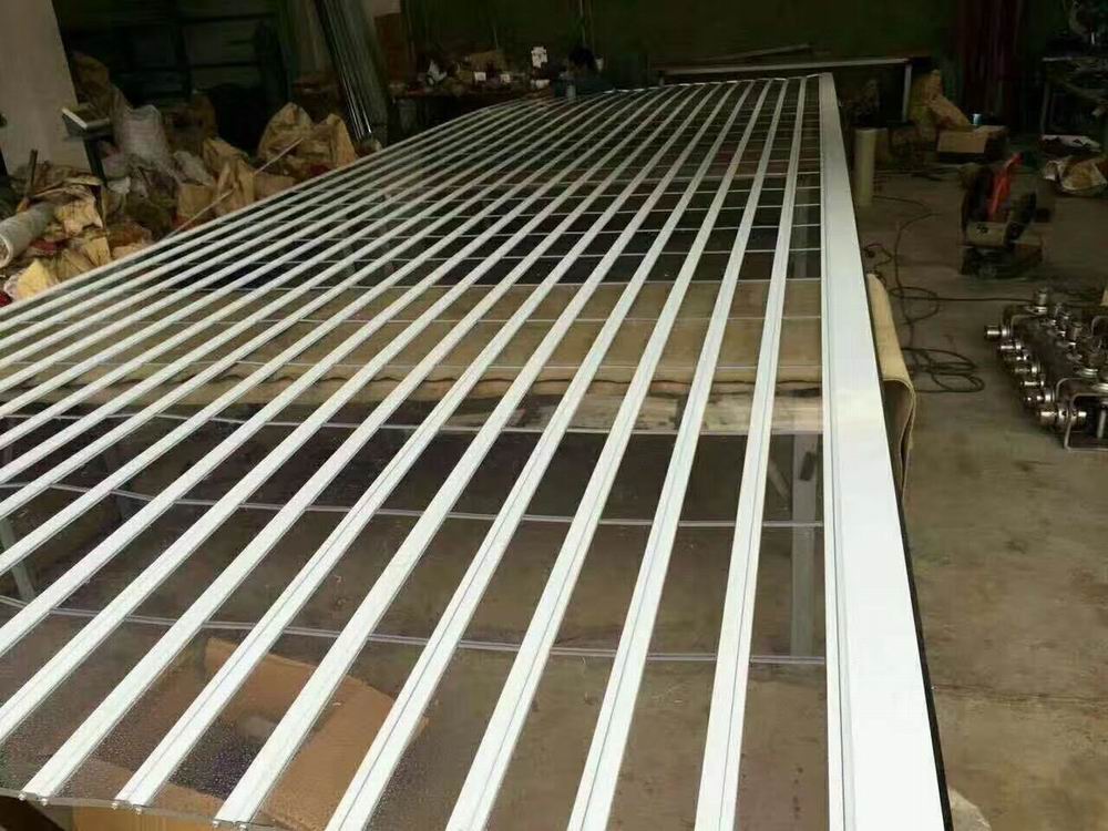 铝合金水晶卷帘门