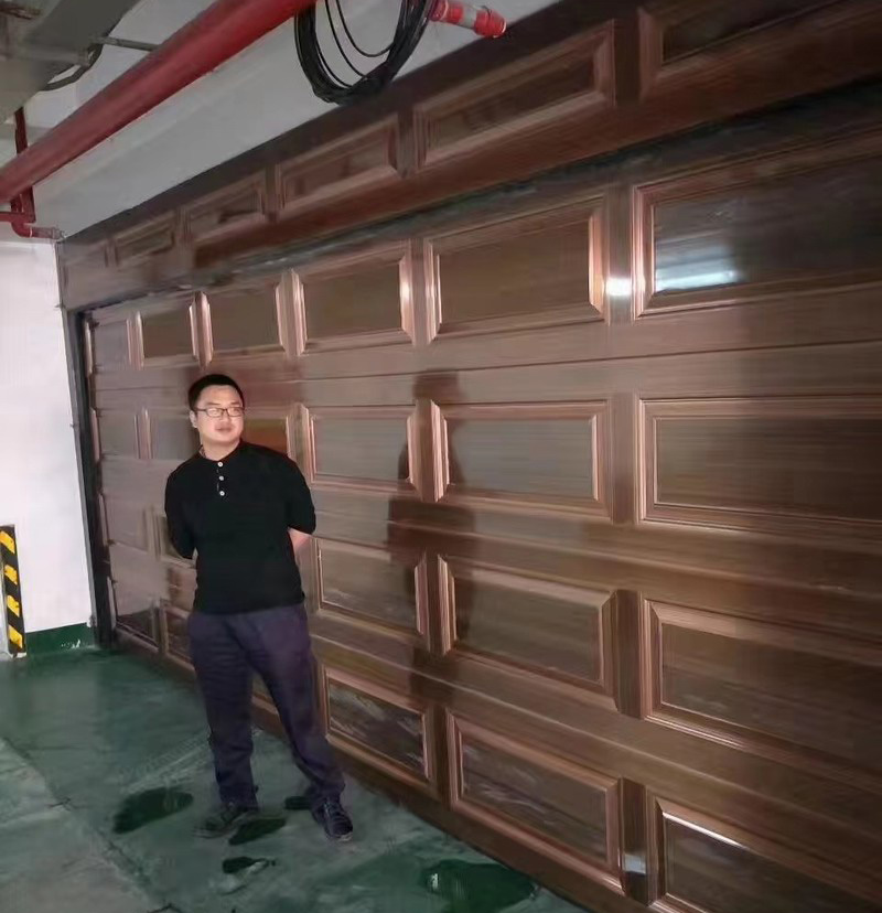 铝合金翻板车库门